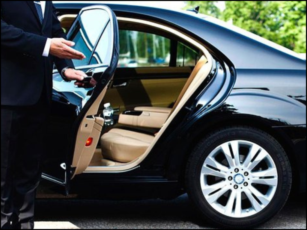 Hourly chauffeur service Dubai luxury executive car